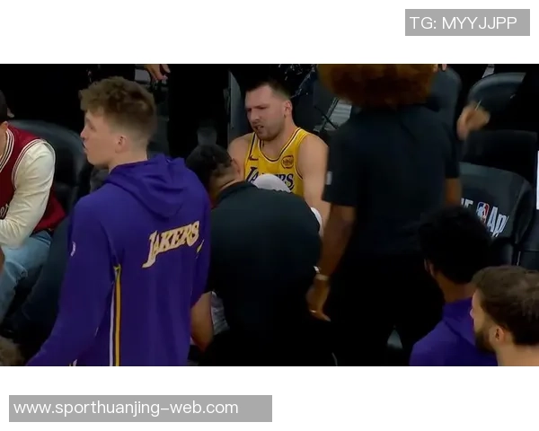 东契奇谈地板落差导致崴脚事件感慨自己运气还算不错